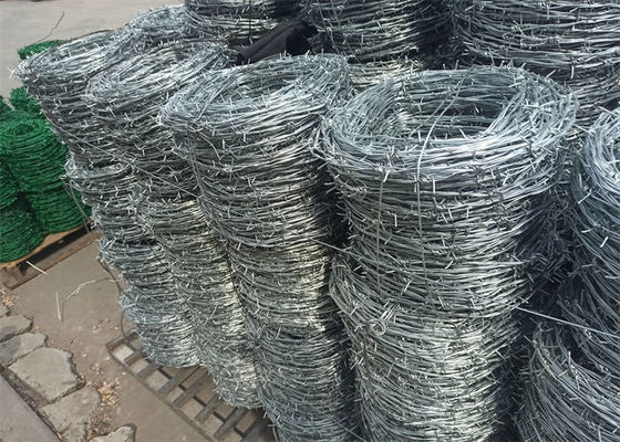 Hot Dip Galvanized Barb Wire Roll chống axit / kiềm cho hàng rào lưới dây